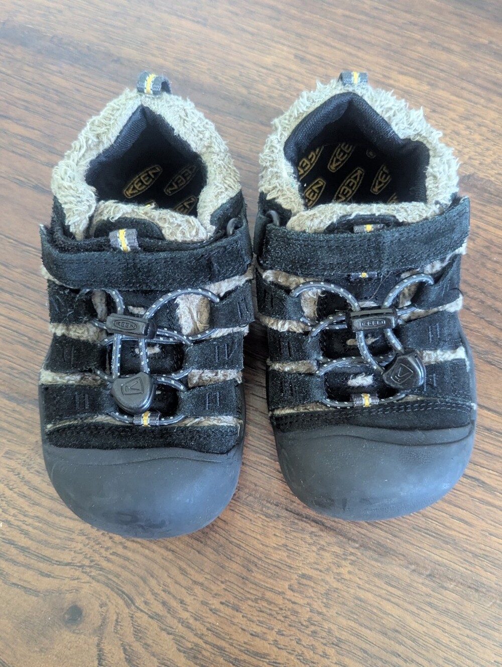 Keen The Park Shop Newport Hiking Shoes Size 12 Fur Suede Bigfoot Black